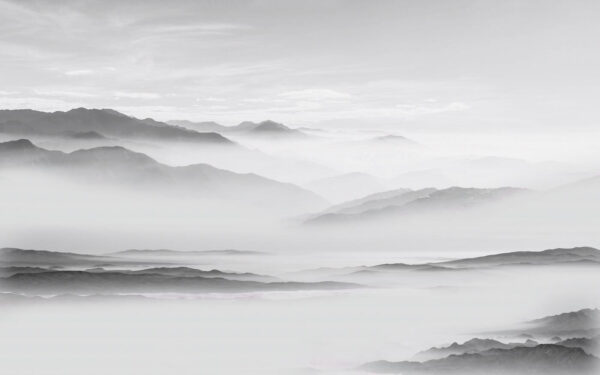 Mistig landschap met bergen Mistig landschap met bergen
