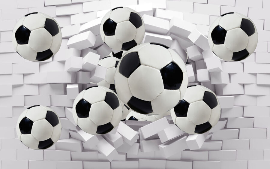 Groep voetballen vliegt over een muur