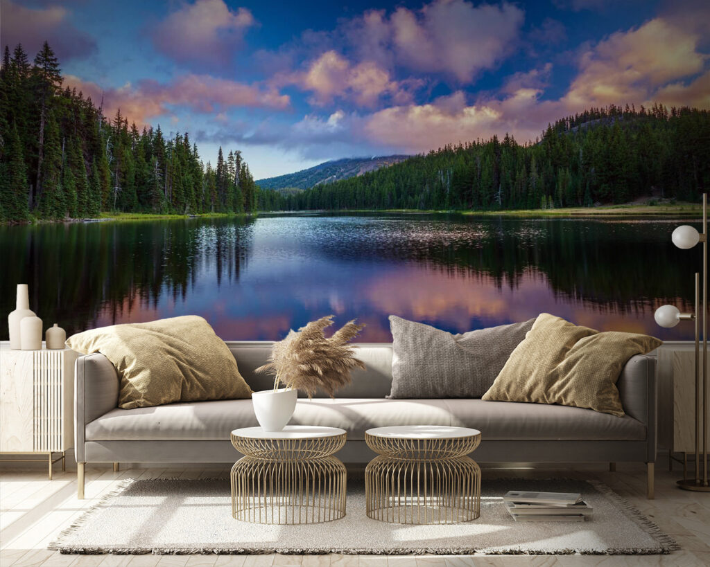 u58610pig9 1024x819 - Meer omringd door bomen en bergen - tegory