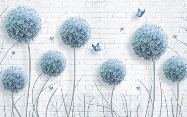 Behang met blauwe bloemen en vlinders Behang met blauwe bloemen en vlinders