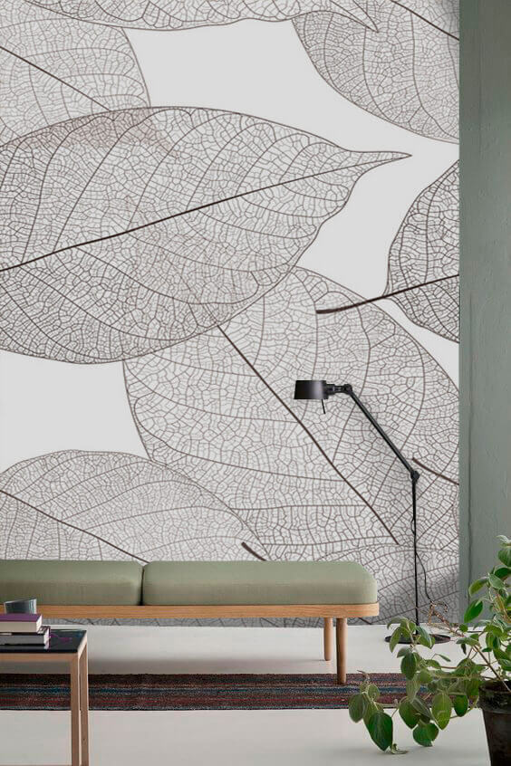 Delicate bladmotieven in witte ruimte