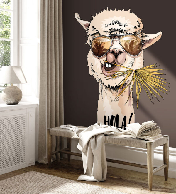 Een lama die een zonnebril draagt en een blad eet Een lama die een zonnebril draagt en een blad eet