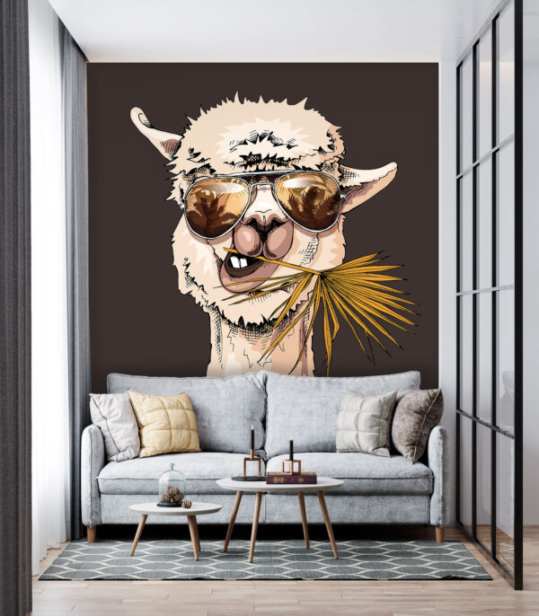 Een lama die een zonnebril draagt en een blad eet Een lama die een zonnebril draagt en een blad eet