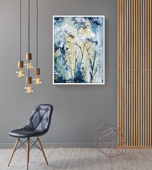 Een schilderij van een wit met blauwe plant Een schilderij van een wit met blauwe plant