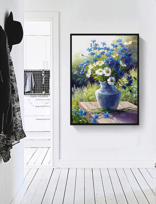 Een schilderij van een vaas met bloemen Een schilderij van een vaas met bloemen
