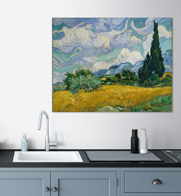 Een schilderij van een landschap met bomen en bergen Een schilderij van een landschap met bomen en bergen