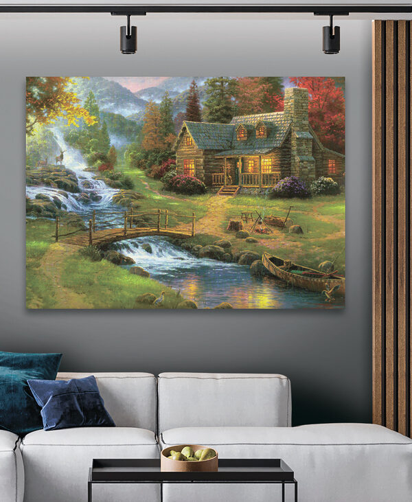 Een schilderij van een blokhut met een brug over een rivier Een schilderij van een blokhut met een brug over een rivier
