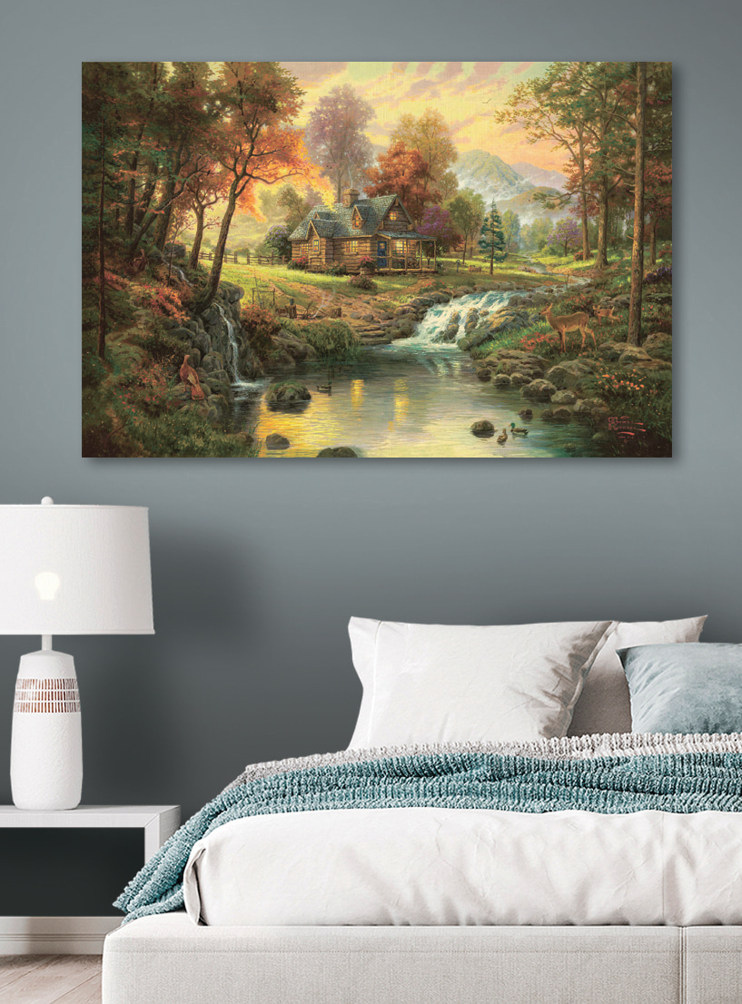 Een huis aan een rivier