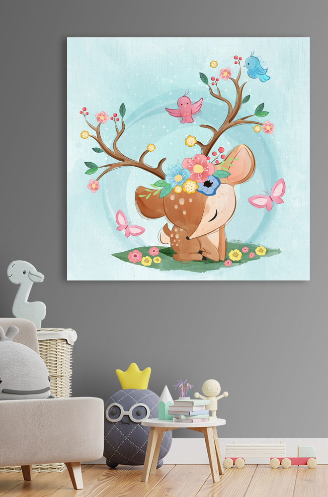Een cartoon hert met bloemen en vogels Een cartoon hert met bloemen en vogels