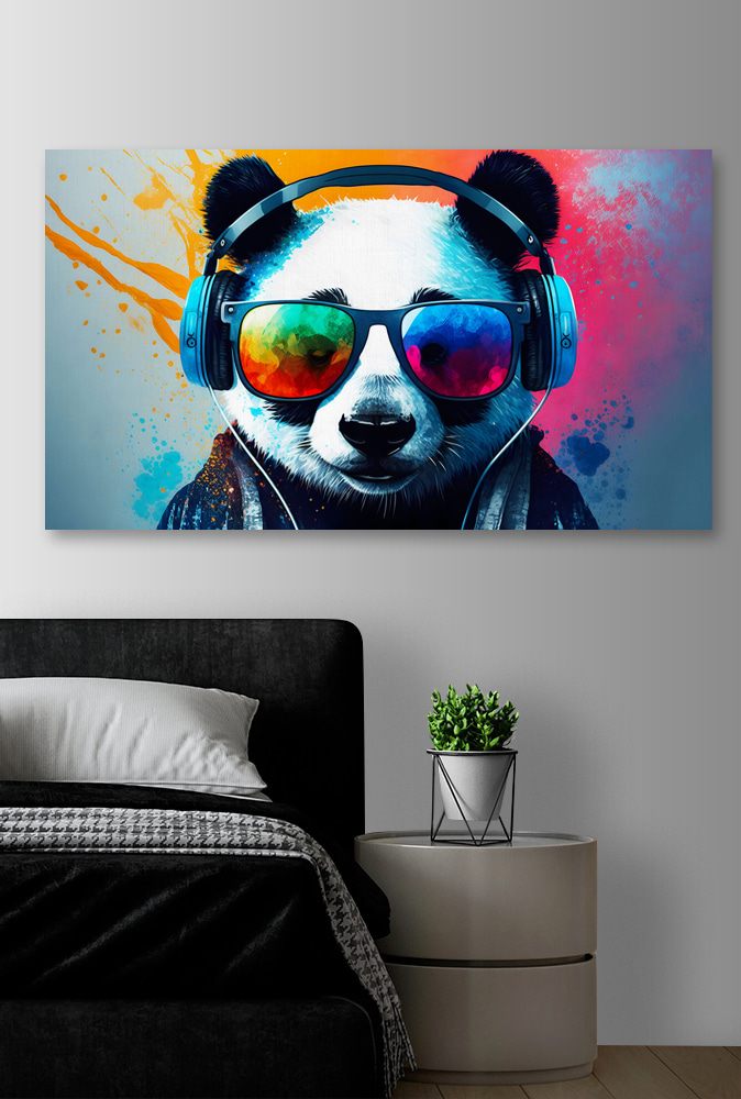 Een panda met een koptelefoon en zonnebril