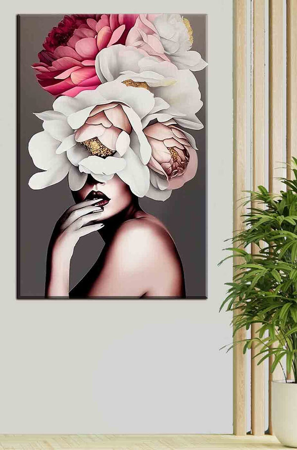 Een vrouw met bloemen op haar hoofd Een vrouw met bloemen op haar hoofd