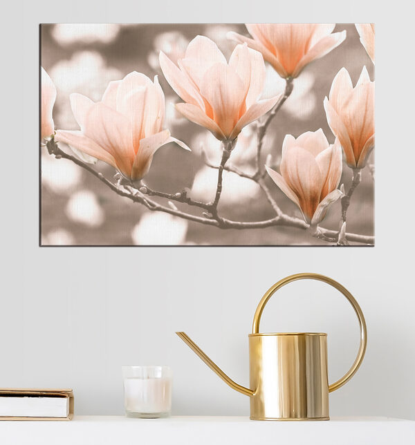Een groep bloemen aan een tak Een groep bloemen aan een tak