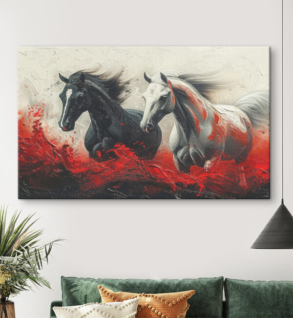 Een schilderij van rennende paarden met rode verf Een schilderij van rennende paarden met rode verf