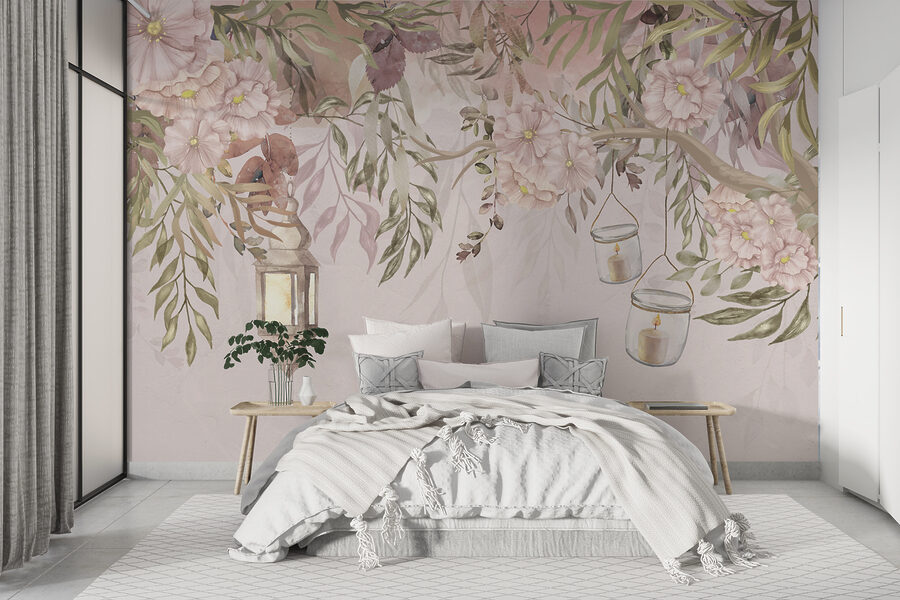 Een schilderij van een boom met bloemen en lantaarns