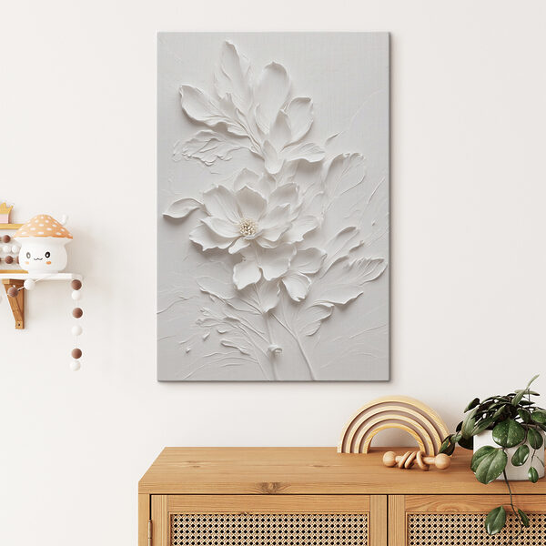 Een witte bloem met bladeren Een witte bloem met bladeren