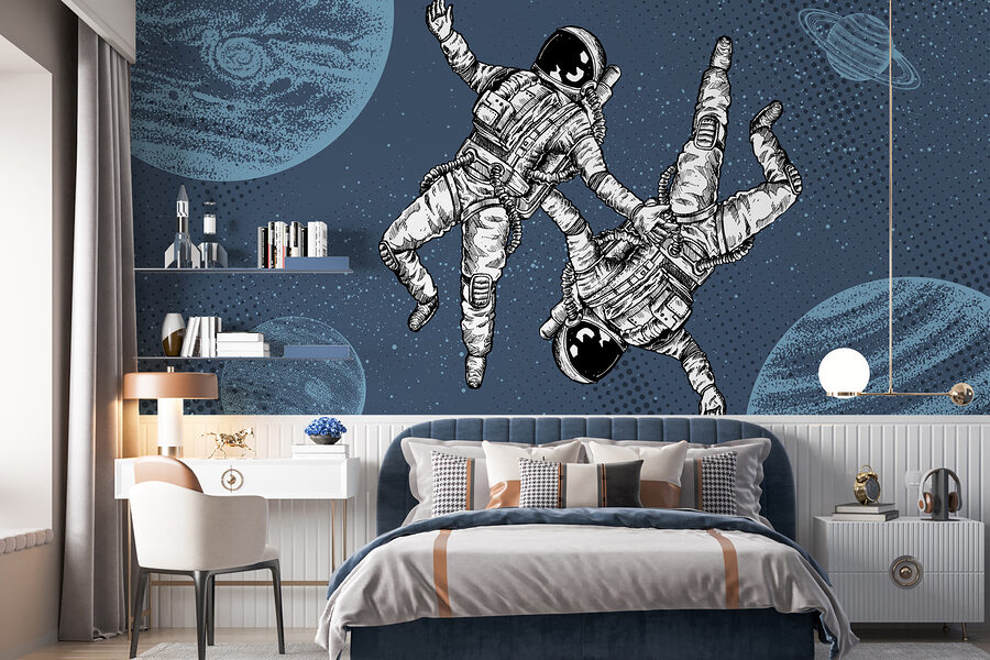 Twee astronauten zweven in de ruimte