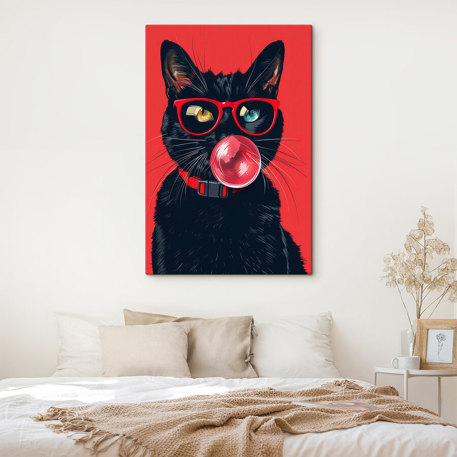 Een kat met een zonnebril en kauwgom