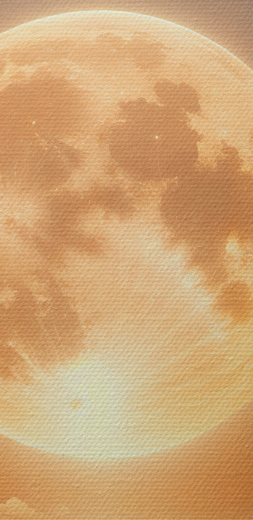 Maan en wolken aan de hemel