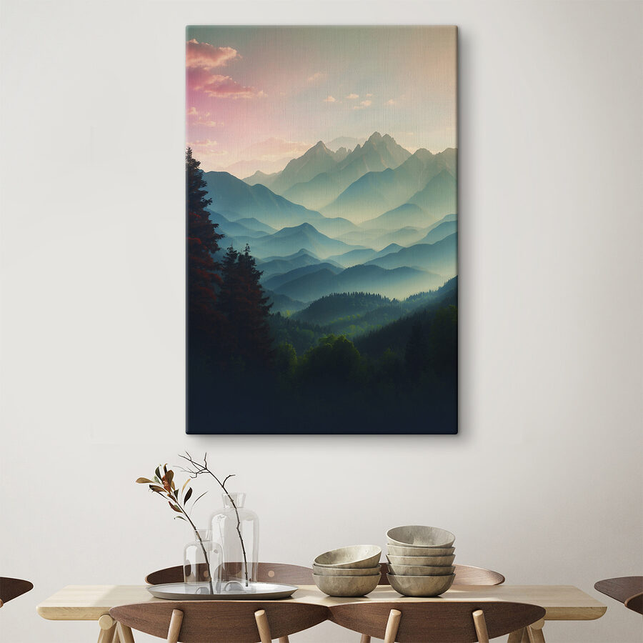 Bergketen met bomen en wolken