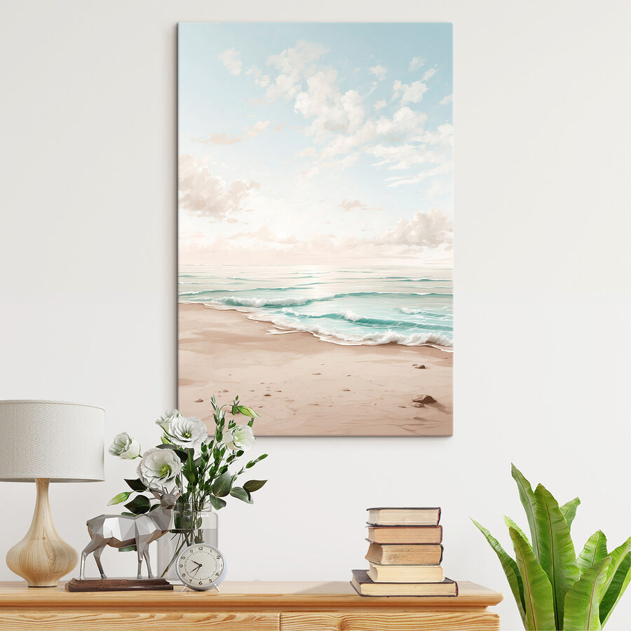 Strand met golven en zand