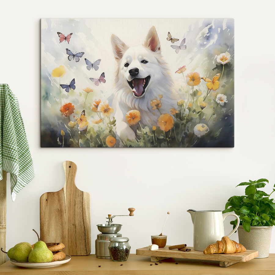Witte hond met vlinders in een bloemenveld
