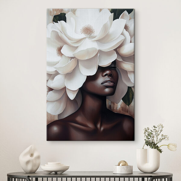 Vrouw met witte bloemen op haar hoofd Vrouw met witte bloemen op haar hoofd