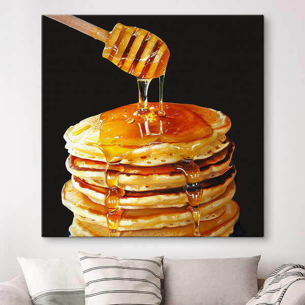 Stapel pannenkoeken met honing druipend van een houten stokje Stapel pannenkoeken met honing druipend van een houten stokje