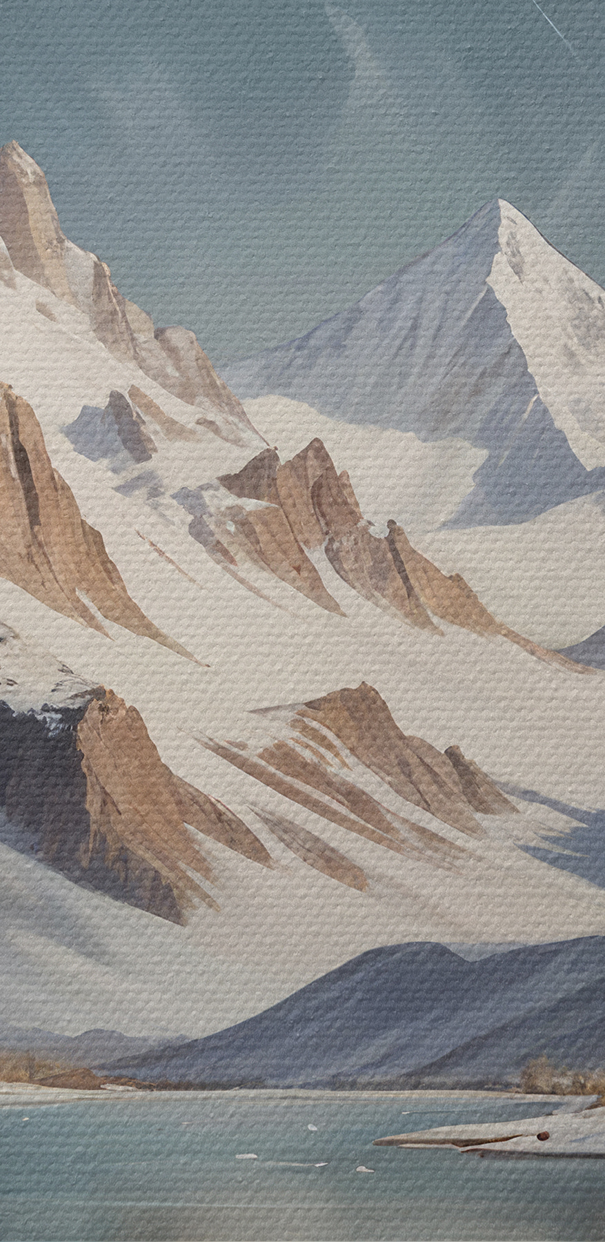 Besneeuwde bergketen met een meer Besneeuwde bergketen met een meer