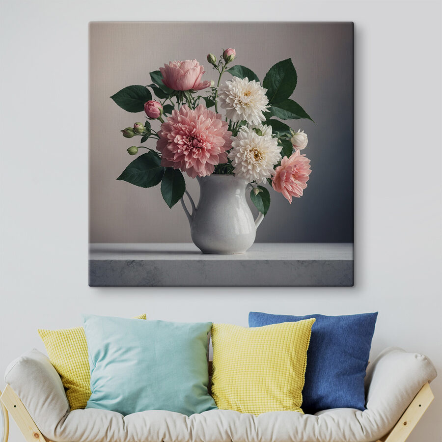 Vaas met bloemen op een tafel