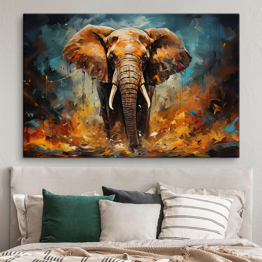 Een olifant met slagtanden en vuil Een olifant met slagtanden en vuil