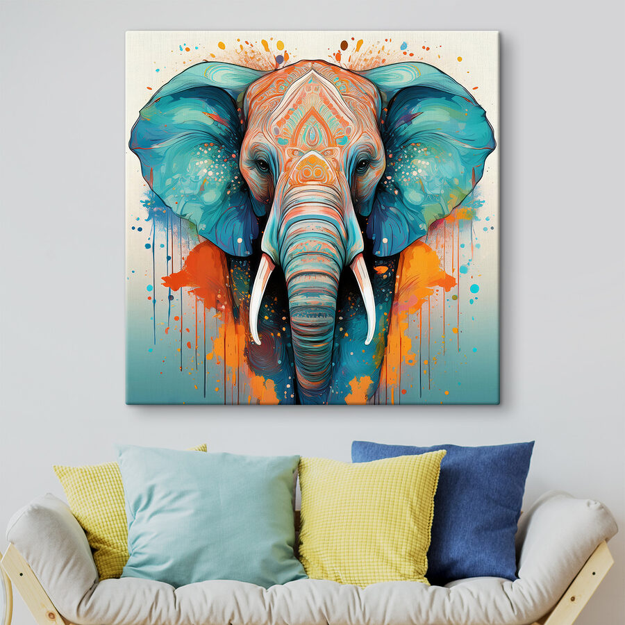 Een olifant met kleurrijke verfspatten