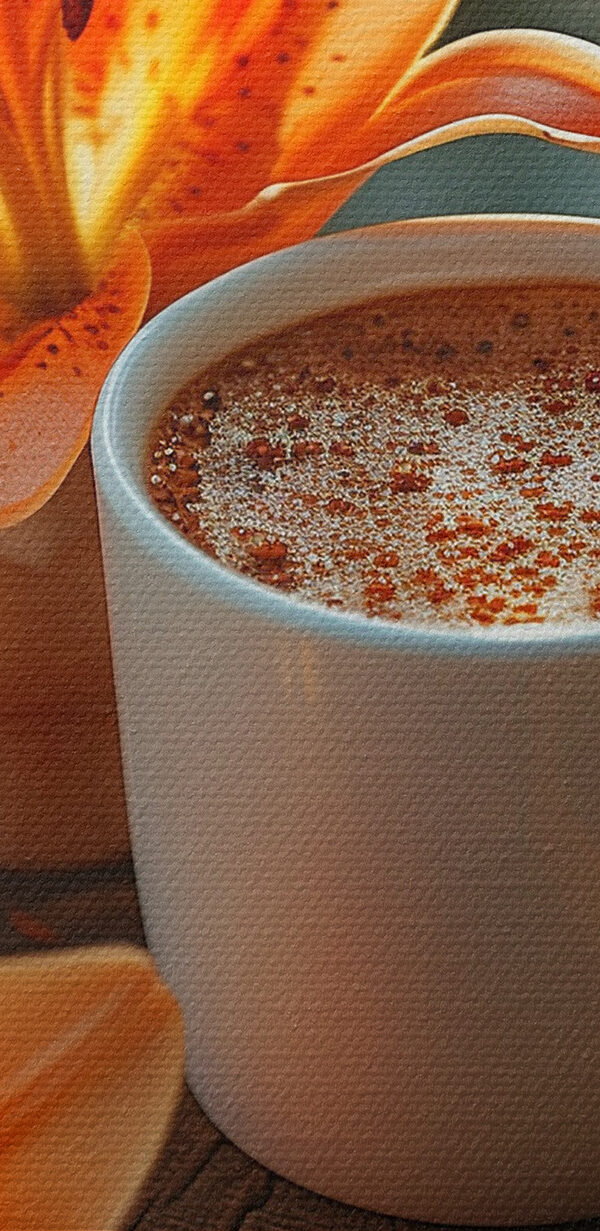 Kopje koffie en oranje bloemen Kopje koffie en oranje bloemen