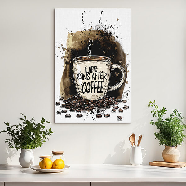 Koffiemok met een stomende vloeistof erin Koffiemok met een stomende vloeistof erin