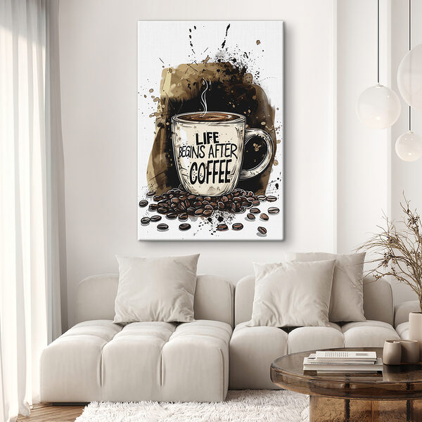Koffiemok met een stomende vloeistof erin Koffiemok met een stomende vloeistof erin