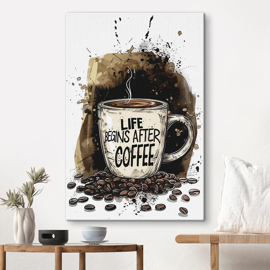 Koffiemok met een stomende vloeistof erin Koffiemok met een stomende vloeistof erin
