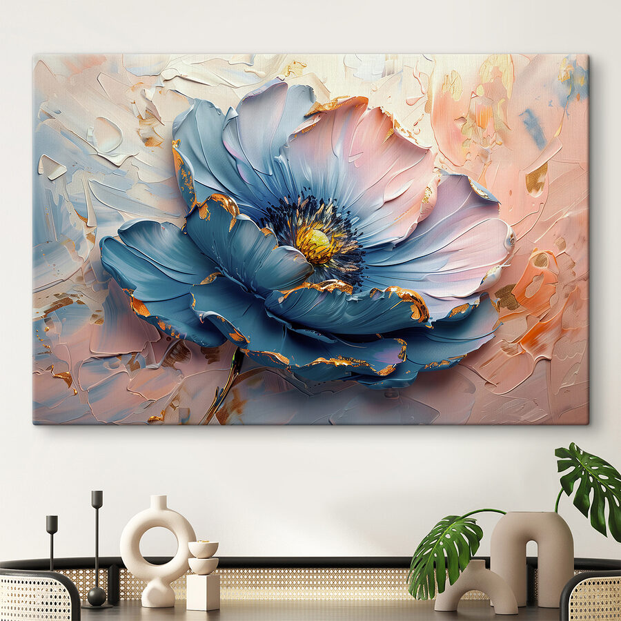 Blauwe bloemblaadjes sieren het canvas.