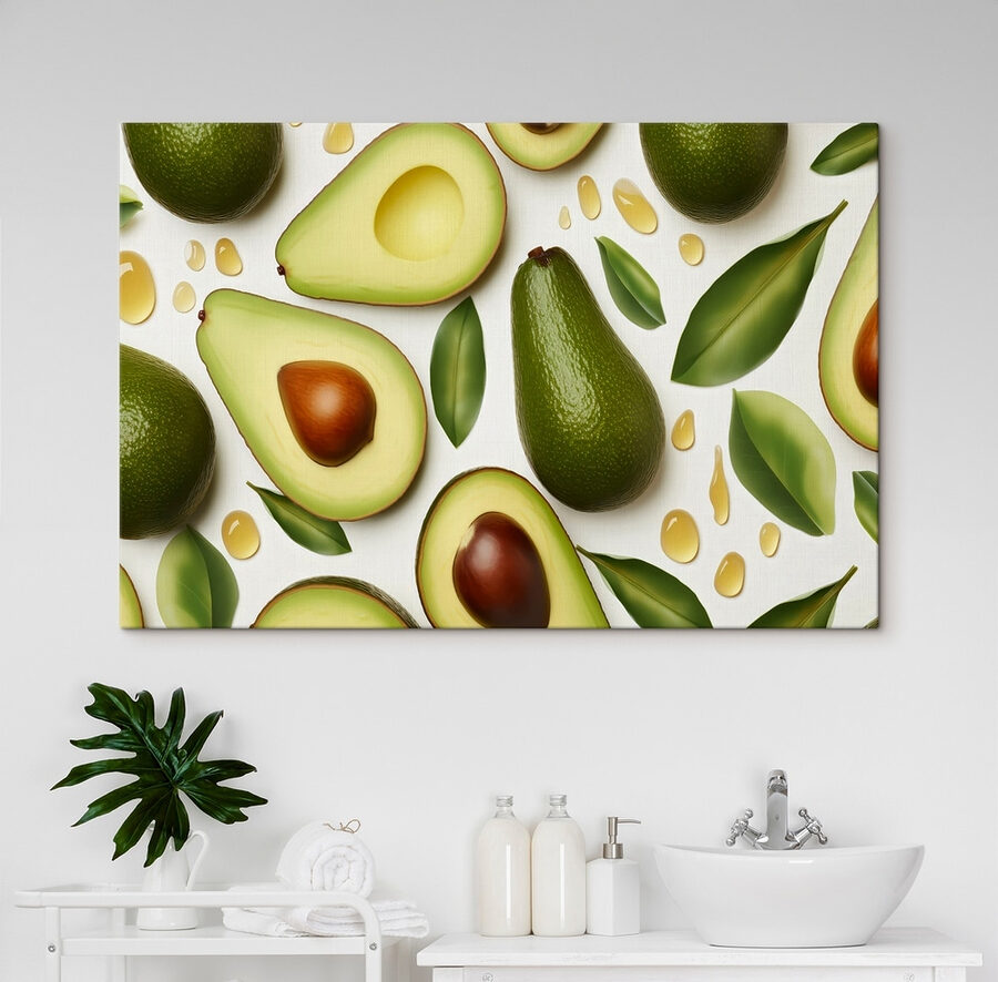 Avocado's en avocado's met bladeren en waterdruppels