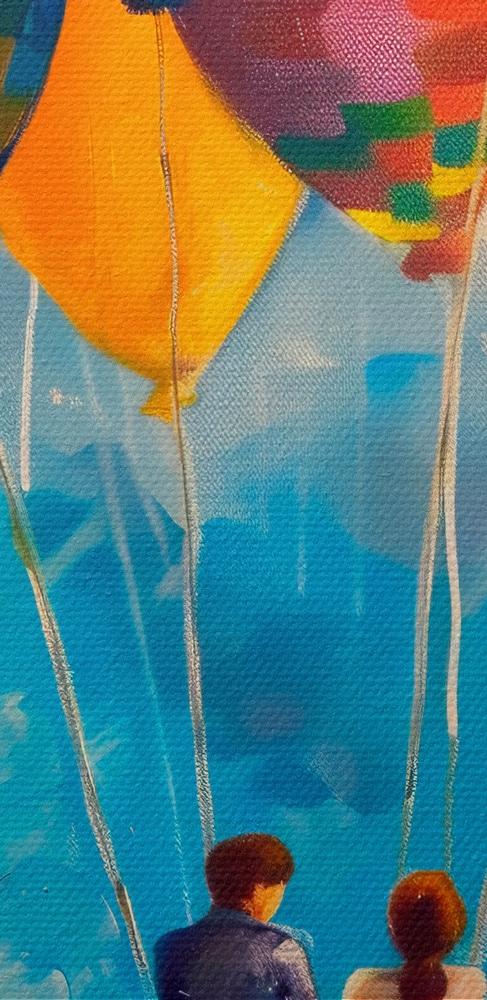 Schilderij van een stel in een mand met kleurrijke ballonnen