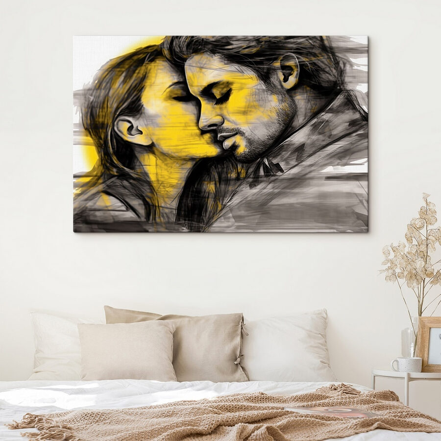 Man en vrouw zoenen