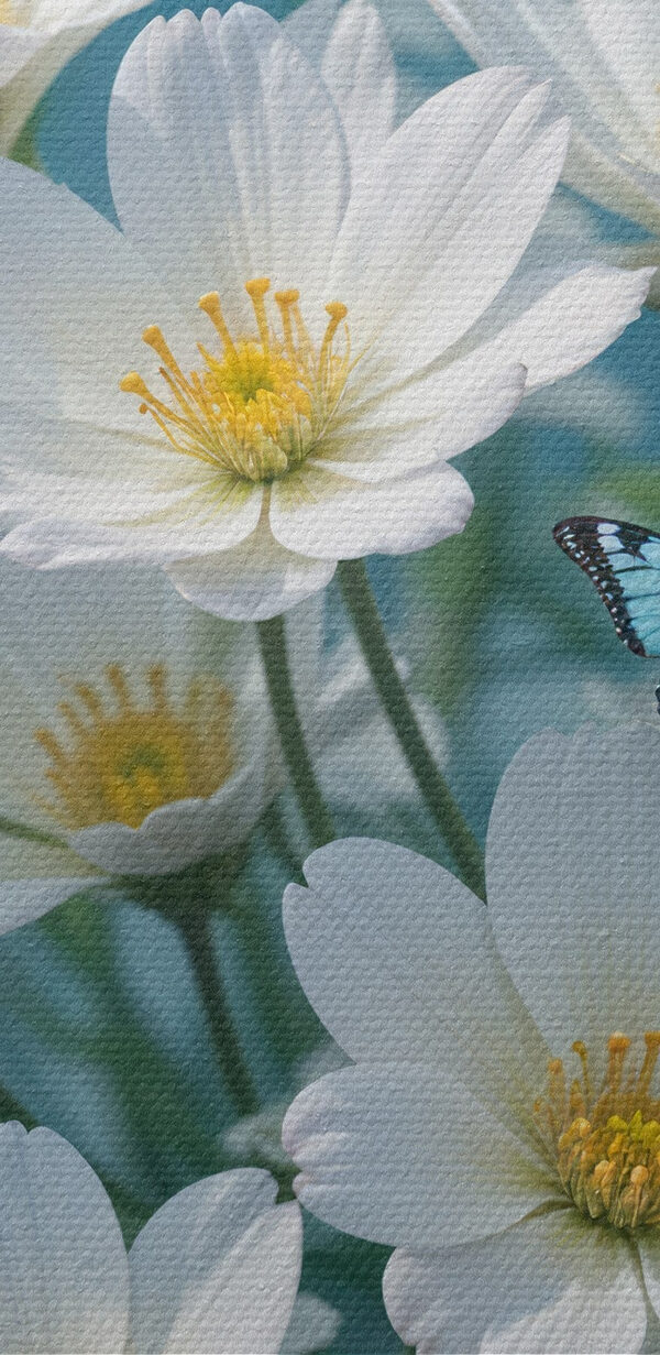 Groep vlinders vliegend rond een witte bloem Groep vlinders vliegend rond een witte bloem