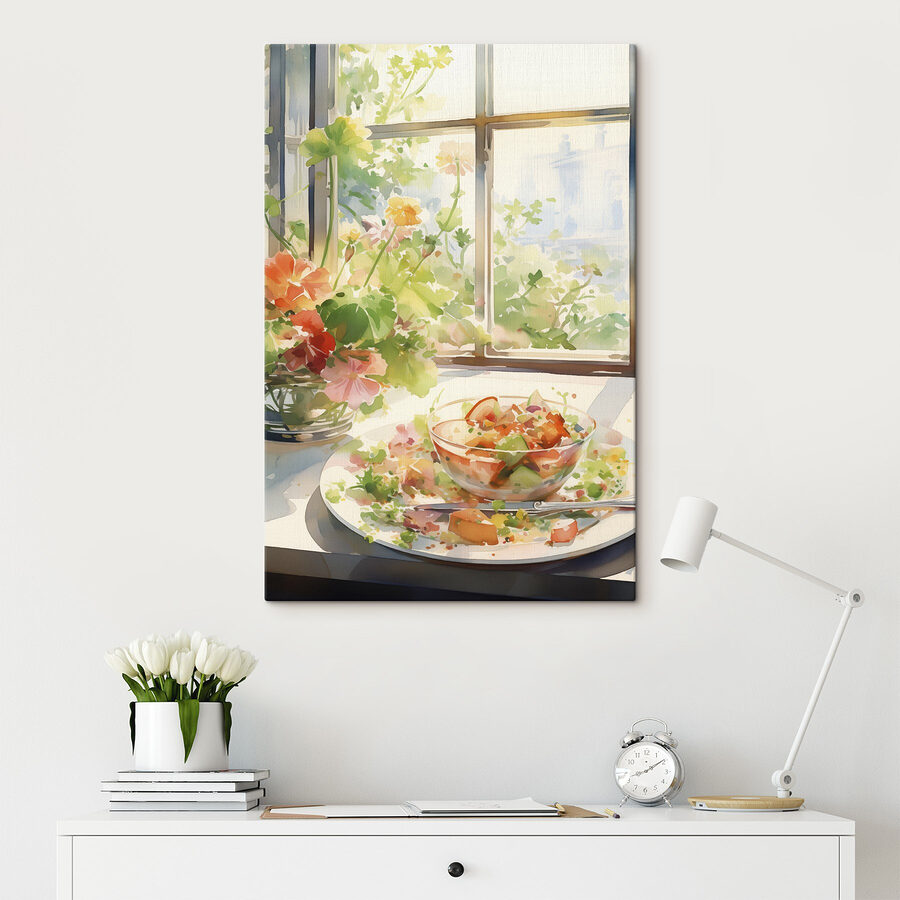 Aquarel van een schaal met eten en bloemen voor een raam