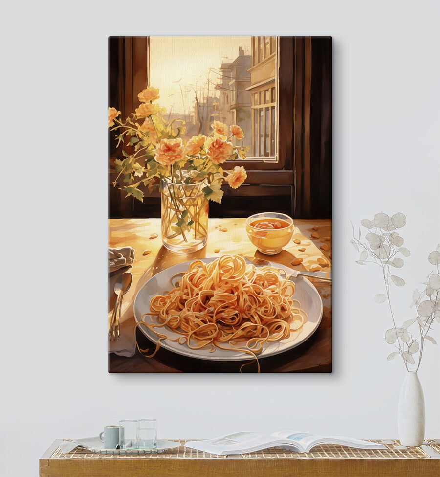 Bord pasta en een vaas bloemen