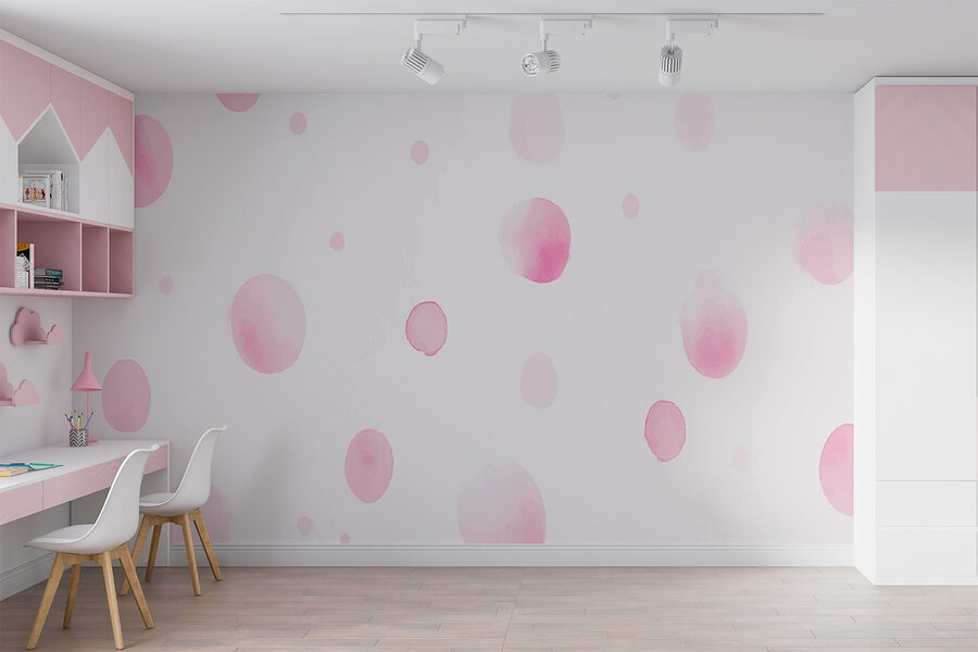 Roze en wit stippenbehang