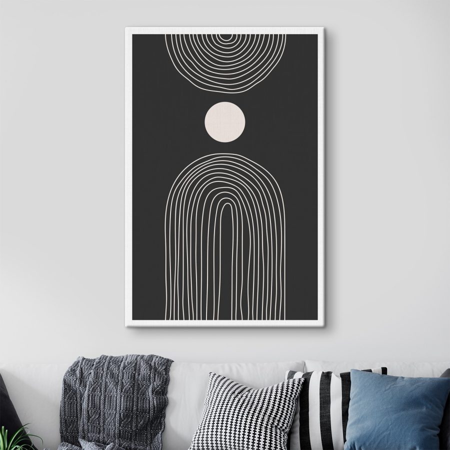 Zwart-wit poster met een witte cirkel en een zwart-witte regenboog