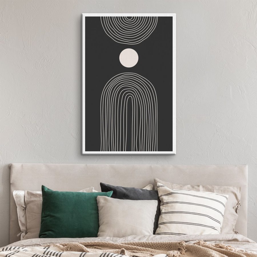 Zwart-wit poster met een witte cirkel en een zwart-witte regenboog