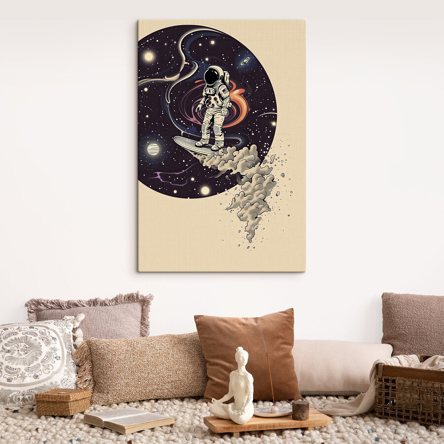 Een astronaut op een surfplank in de ruimte