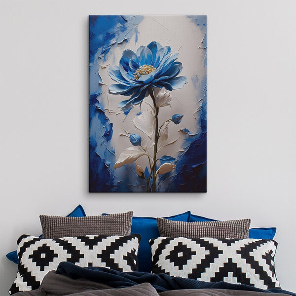 Blauwe bloem met witte bladeren Blauwe bloem met witte bladeren