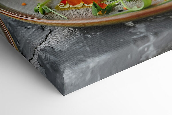 Bord met eten op een tafel Bord met eten op een tafel
