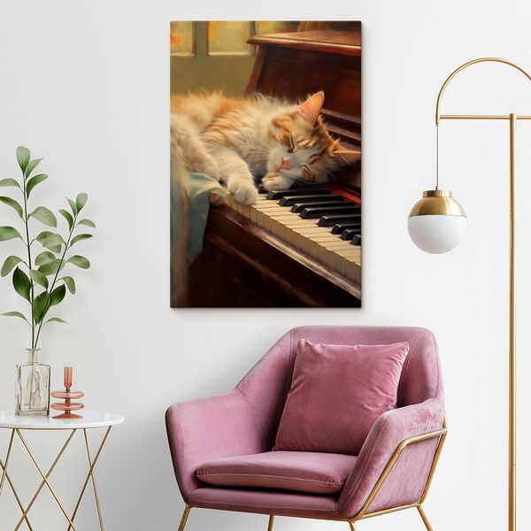 Kat slaapt op een piano Kat slaapt op een piano
