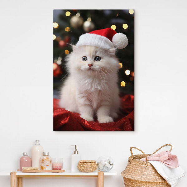 Wit katje met kerstmuts Wit katje met kerstmuts